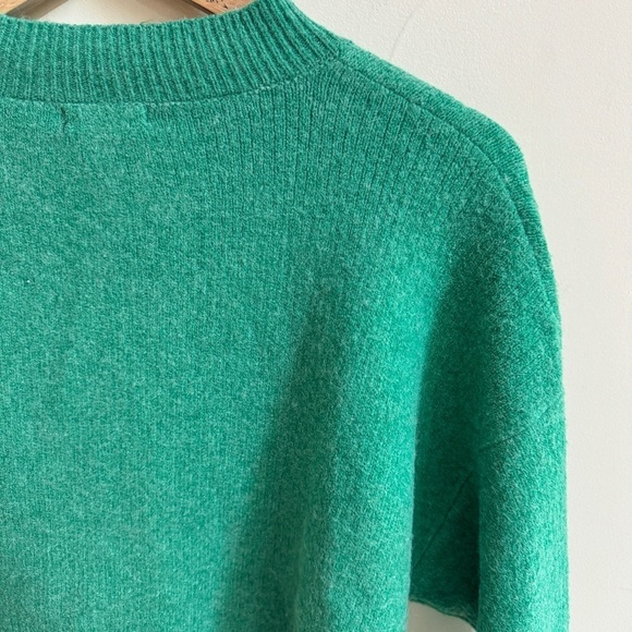 Love Tree Green Boxy Cropped Long Sleeve Crew Neck Womens Size M Pullover - Picture 5 of 13